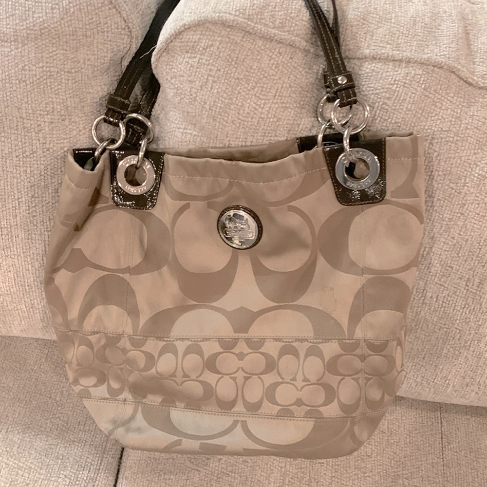 Coach 14449 Alex Signature Sateen & Patent Leather Large Tote Tan/Brown